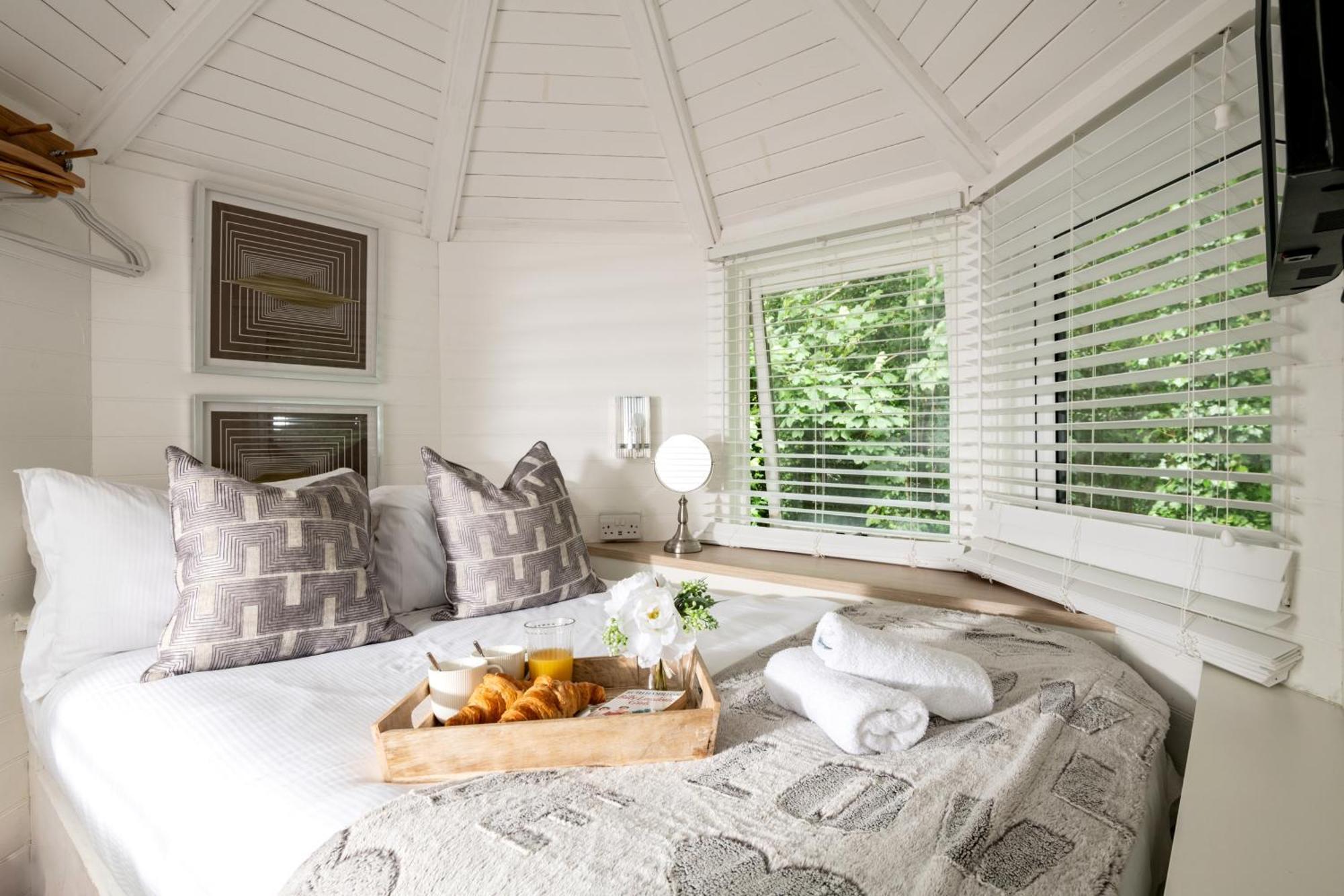 Honeycombe - Treehouse In The Heart Of Dorset Villa Blandford Forum Exterior foto